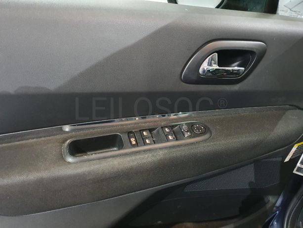 Peugeot 5008 1.6HDI · Ano 2010