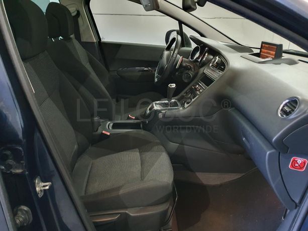 Peugeot 5008 1.6HDI · Ano 2010