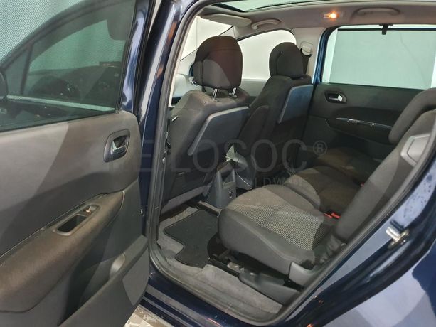 Peugeot 5008 1.6HDI · Ano 2010