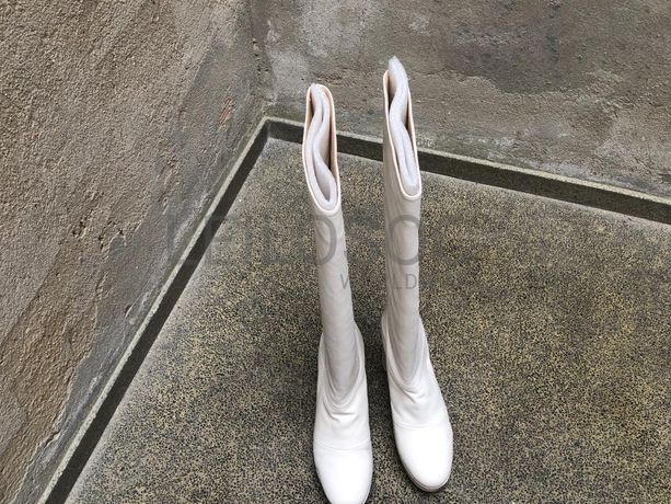 Botas