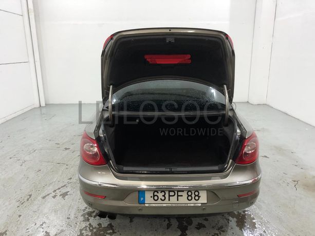 Volkswagen Passat 2.0TDI · Ano 2008