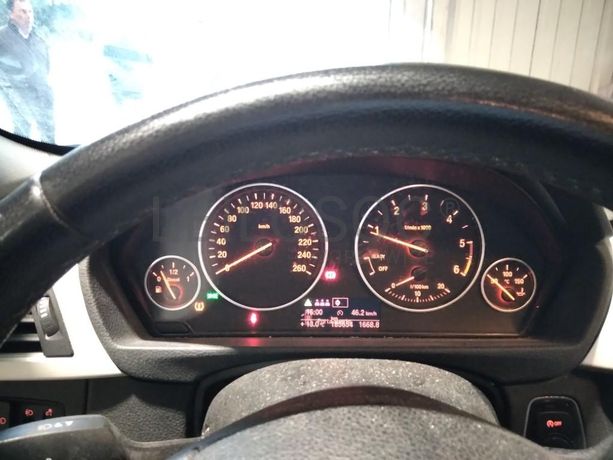 BMW 318D 2.0 · Ano 2014