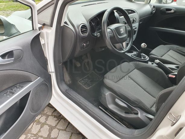 Seat Leon 1.9 TDI · Ano 2010