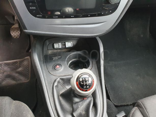 Seat Leon 1.9 TDI · Ano 2010