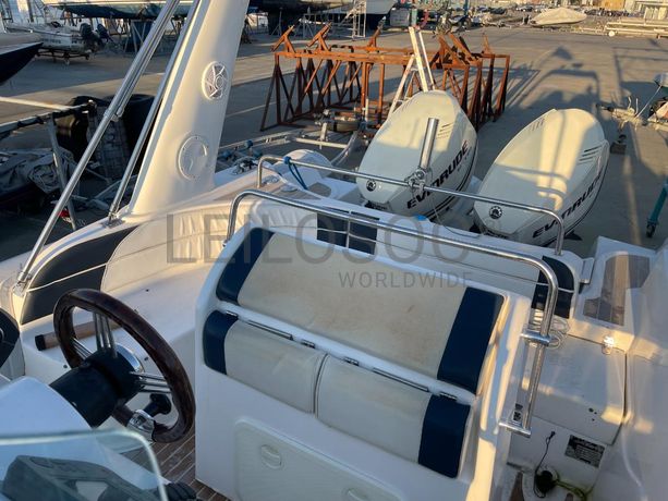 Embarcação Gladiador Day Cruiser · Ano 2009