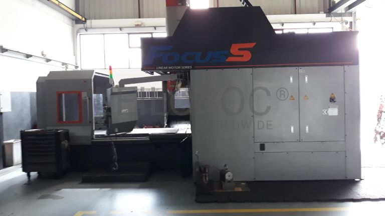 Máquina CNC
