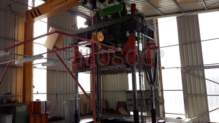 Prensa para ajustar moldes