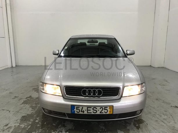 Audi A4 1.9 TDI · Ano 2000