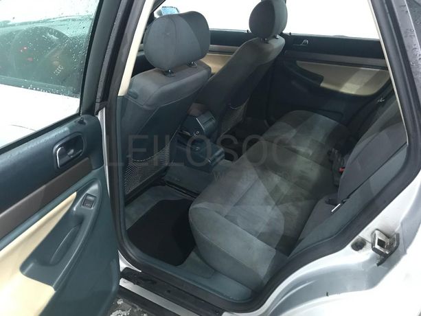 Audi A4 1.9 TDI · Ano 2000