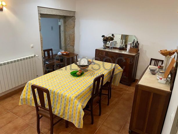 Moradia V6 · Almeida, Guarda