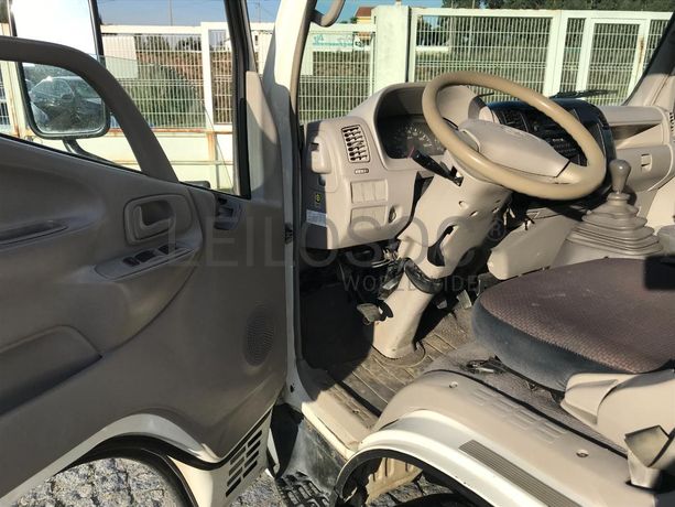 Toyota Dyna 2.5 D4D · Ano 2005