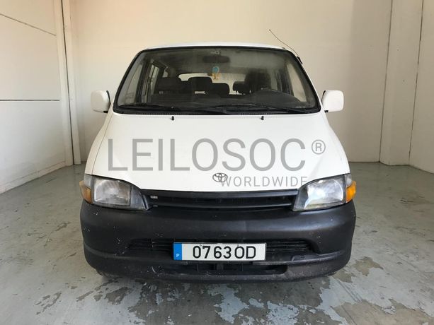 Toyota Hiace 2.4D · Ano 1999