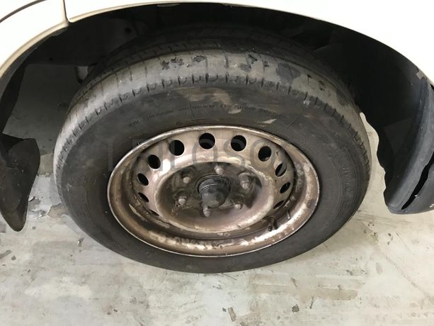 Toyota Hiace 2.4D · Ano 1999