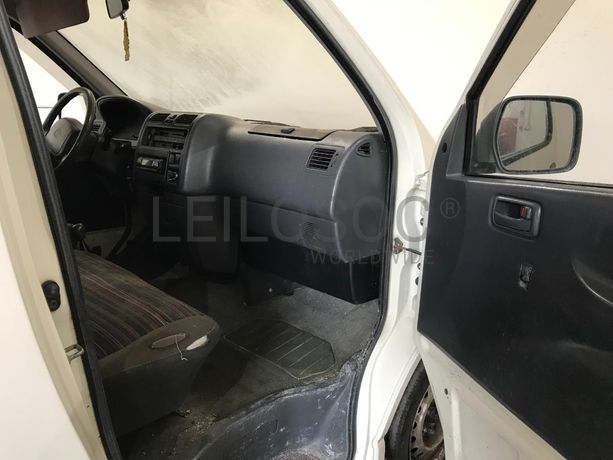 Toyota Hiace 2.4D · Ano 1999