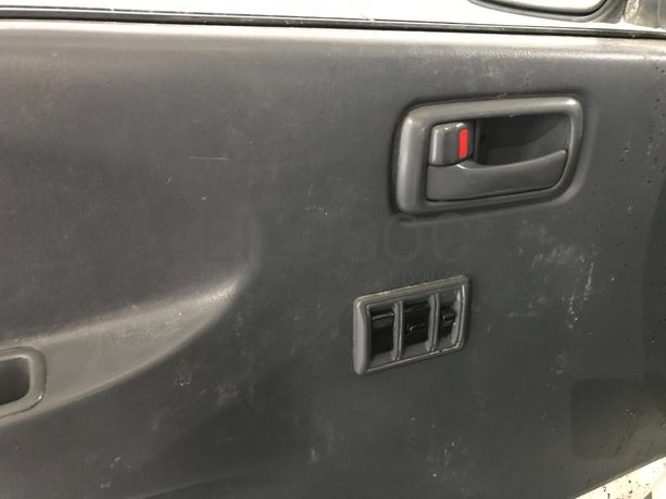 Toyota Hiace 2.4D · Ano 1999