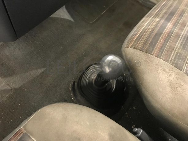 Toyota Hiace 2.4D · Ano 1999