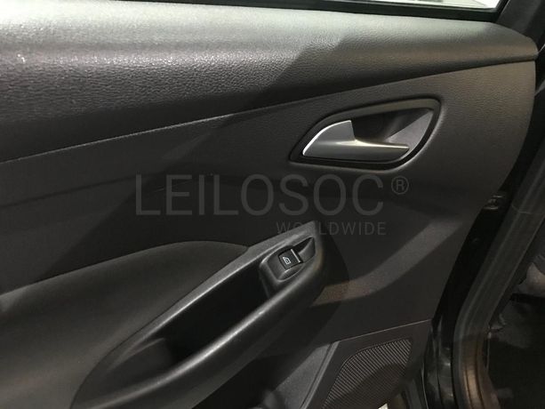 Ford Focus 1.6TDCI · Ano 2011