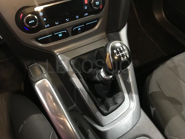 Ford Focus 1.6TDCI · Ano 2011