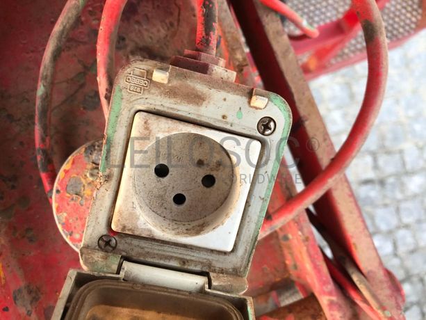 Plataforma Elevatória Haulotte HA15DX · Ano 2000