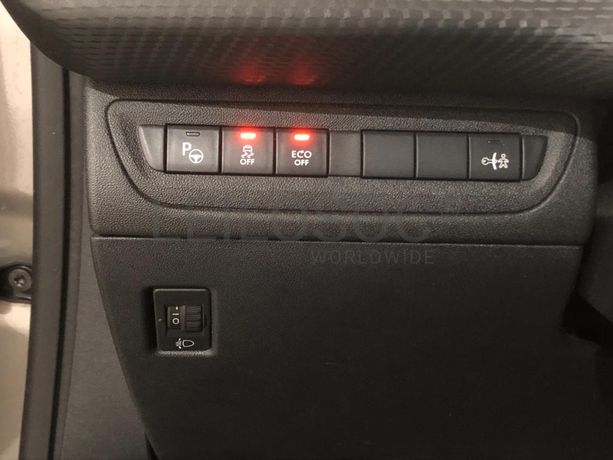 Peugeot 2008 1.6HDI · Ano 2014