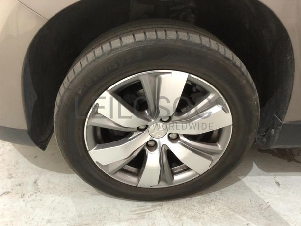 Peugeot 2008 1.6HDI · Ano 2014