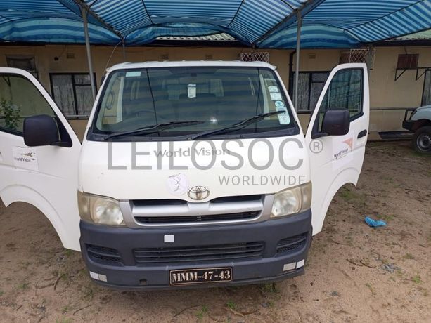 Toyota Hiace ·