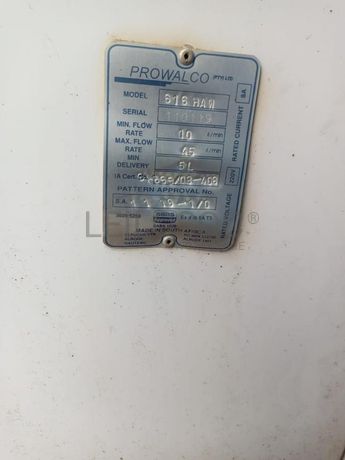 Tanques de combustível e Bomba de abastecimento de combustível · 