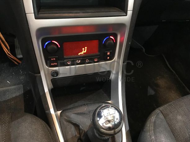 Peugeot 307 SW 1.6 HDI · Ano 2006