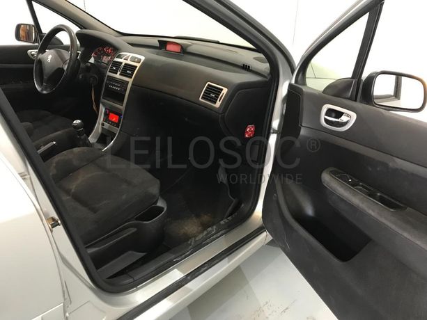 Peugeot 307 SW 1.6 HDI · Ano 2006