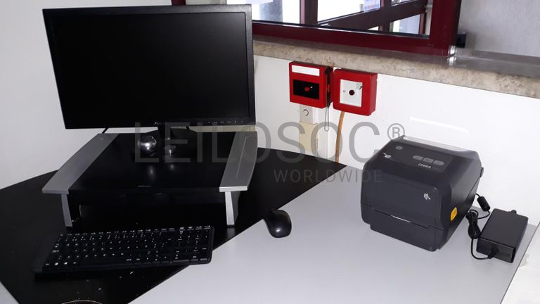 Ferramentas · Maquinaria · Existências · Equipamentos de escritório