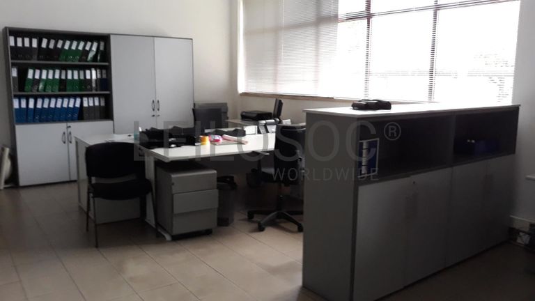 Ferramentas · Maquinaria · Existências · Equipamentos de escritório