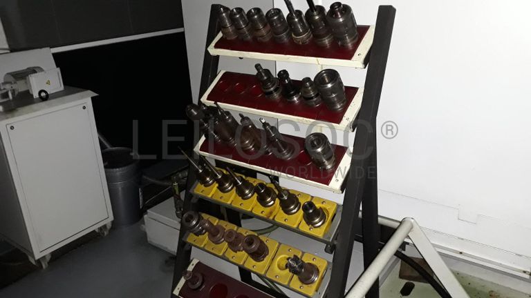 Ferramentas · Maquinaria · Existências · Equipamentos de escritório