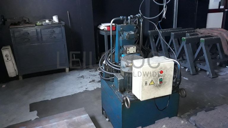 Ferramentas · Maquinaria · Existências · Equipamentos de escritório