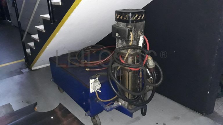 Ferramentas · Maquinaria · Existências · Equipamentos de escritório