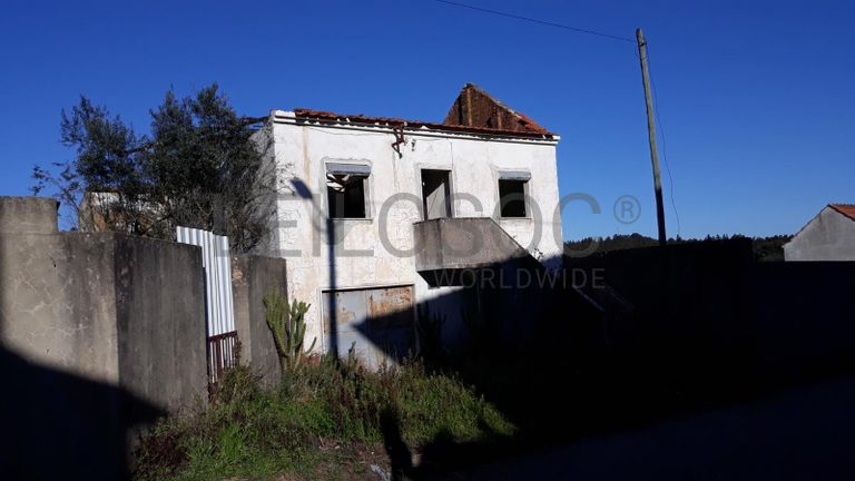 Quinta com casarão e Terreno · Ferreira do Zêzere