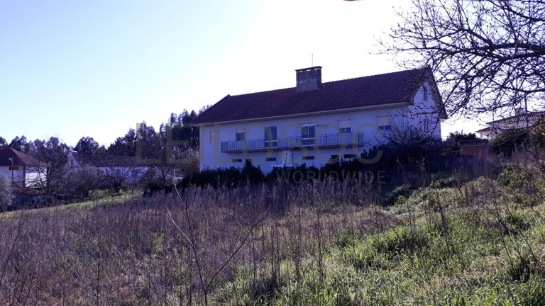 Quinta com casarão e Terreno · Ferreira do Zêzere