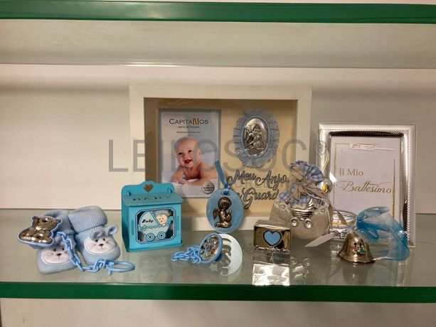 Molduras de Bebé + Medalha de Berço + Caixa para dente + Porta-chupetas + Sapatinhos de Bebé + Sino e saquinho de bebé + Caixa Azul