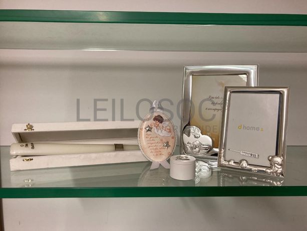 Molduras de Bebé + Caixa para dente + Vela de Batismo + Medalha de Berço
