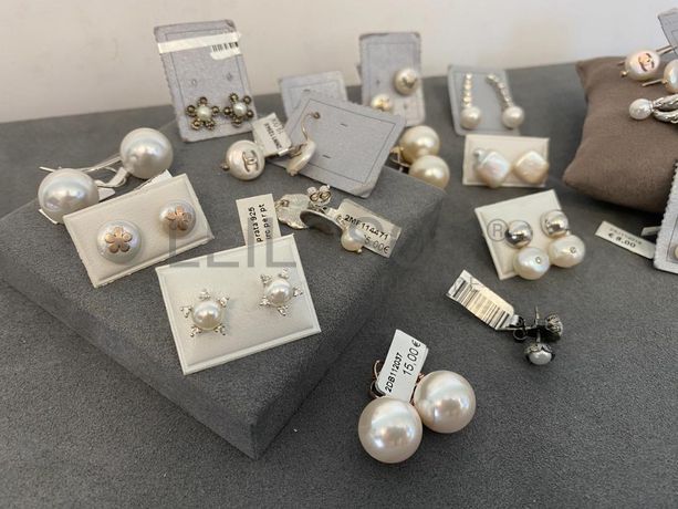 Brincos em prata e outros materiais