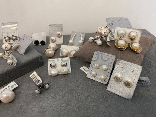 Brincos em prata e outros materiais