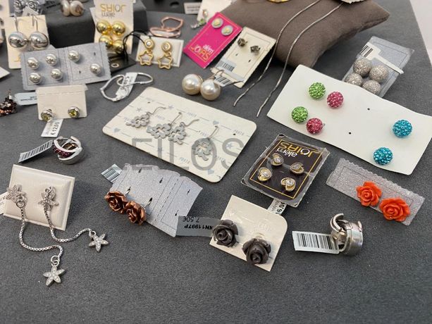 Brincos em prata e outros materiais