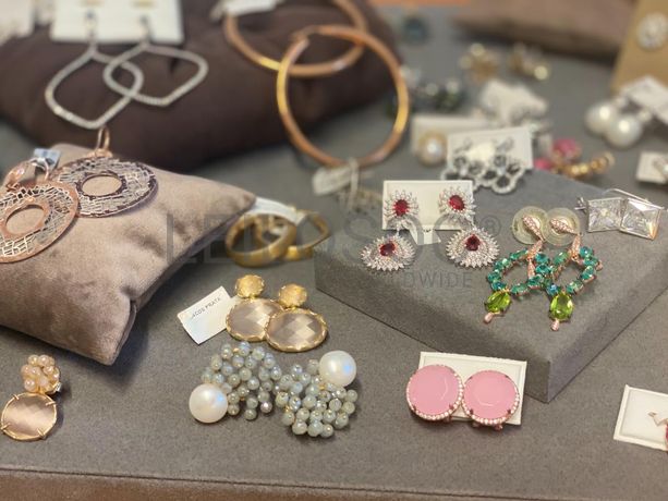 Brincos em prata e outros materiais