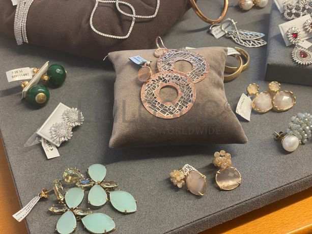 Brincos em prata e outros materiais