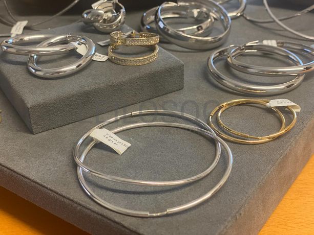 Brincos em prata e outros materiais