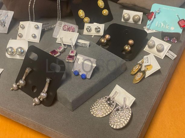 Brincos em prata e outros materiais