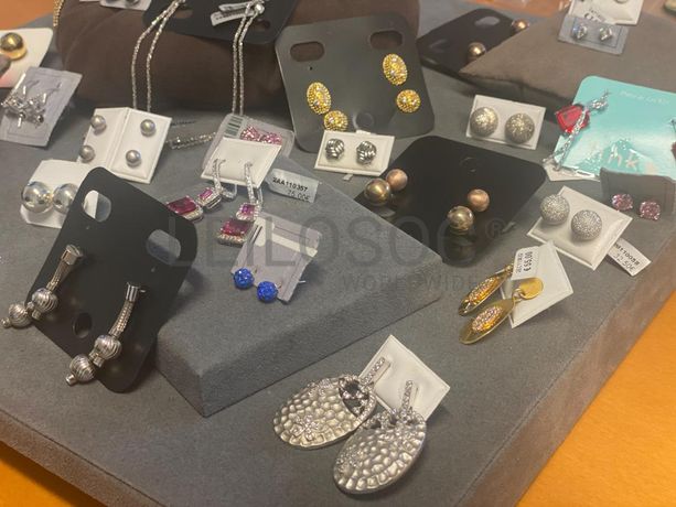 Brincos em prata e outros materiais