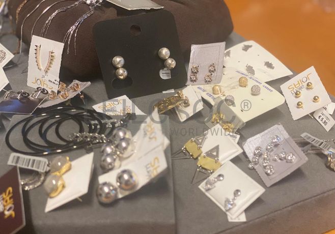 Brincos em prata e outros materiais