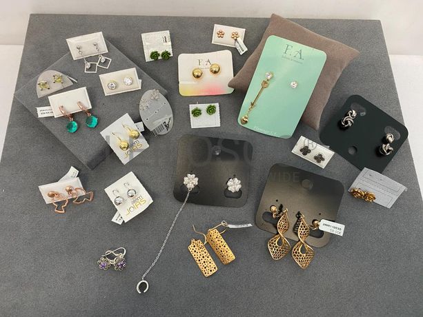 Brincos em prata e outros materiais