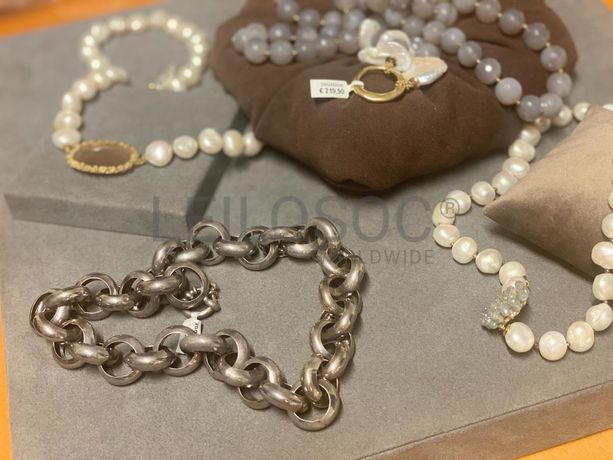 Fios de Prata e Outros Materiais