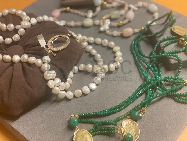 Fios de Prata e Outros Materiais